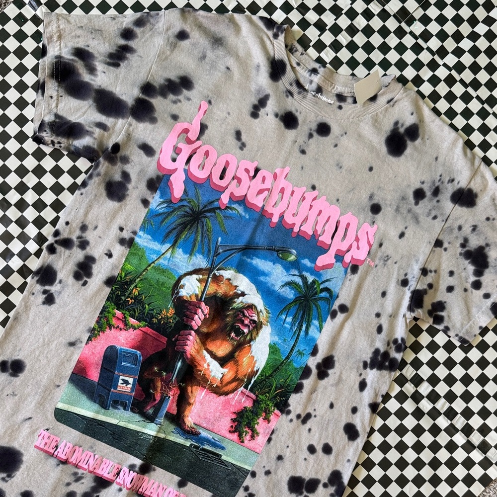 Goosebumps Tie-Dye Graphic Tee - Black and Gray